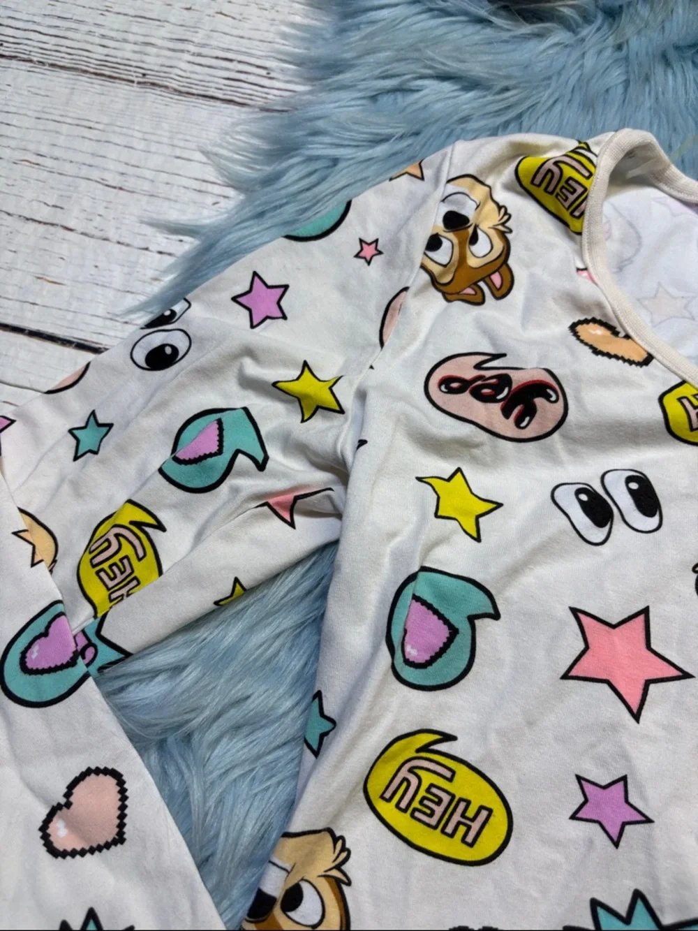 Disney Parks Chip ‘n Dale Long Sleeve Pajama Top sz S - Picture 3 of 8